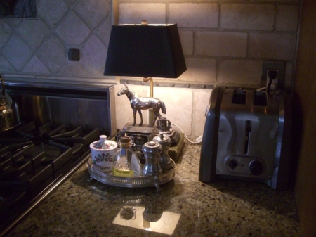 Kitchen horse lamp, toaster