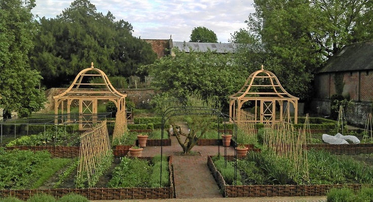 Garden, Home and Party: Summer's assets