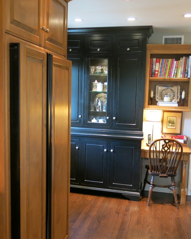 Garden, Home and Party: kitchens, dark or light