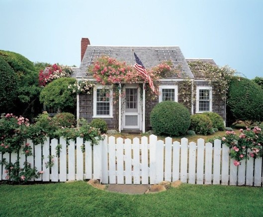 Garden, Home and Party: Cottage Living