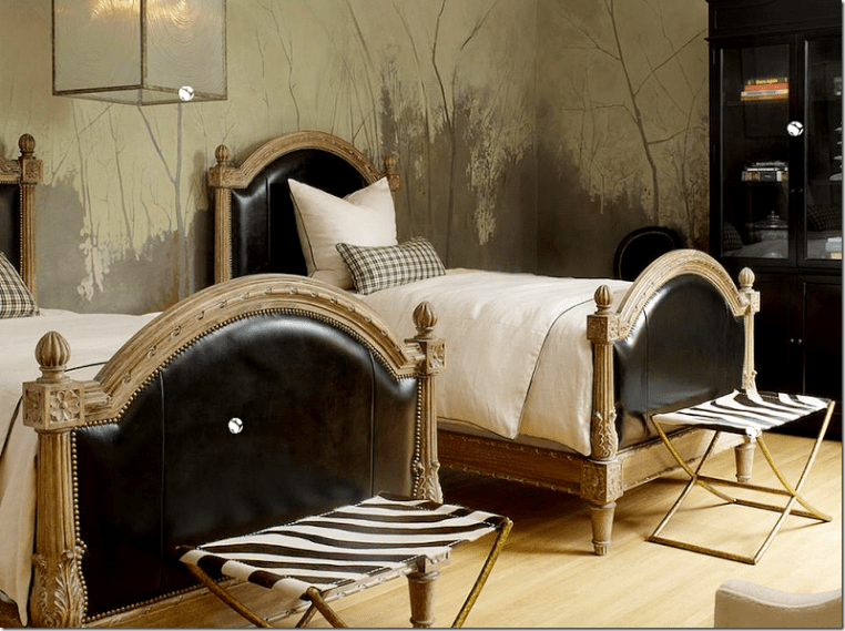 Garden, Home and Party: Nailheads on furniture